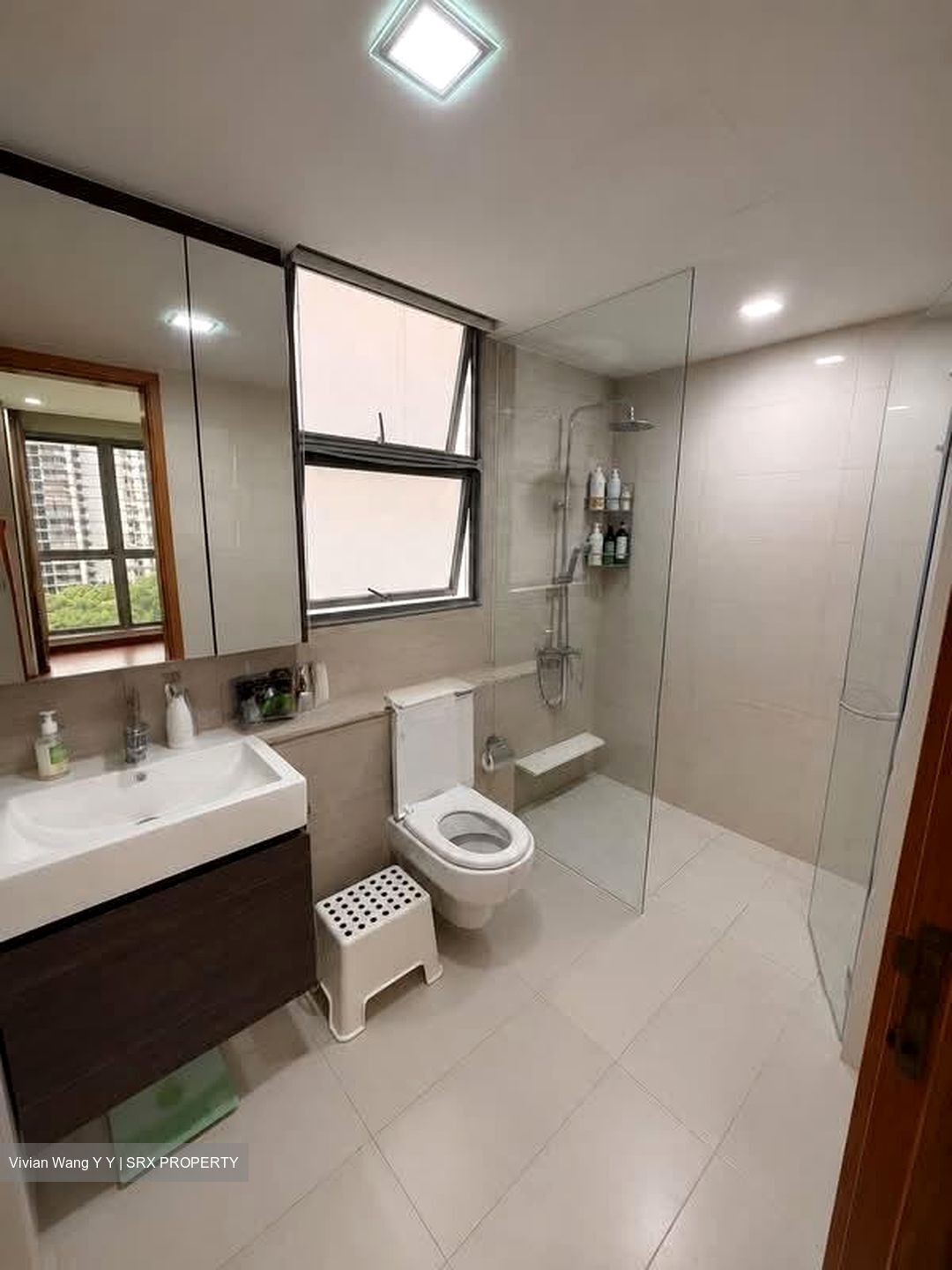 Prive (D19), Condominium #601009661